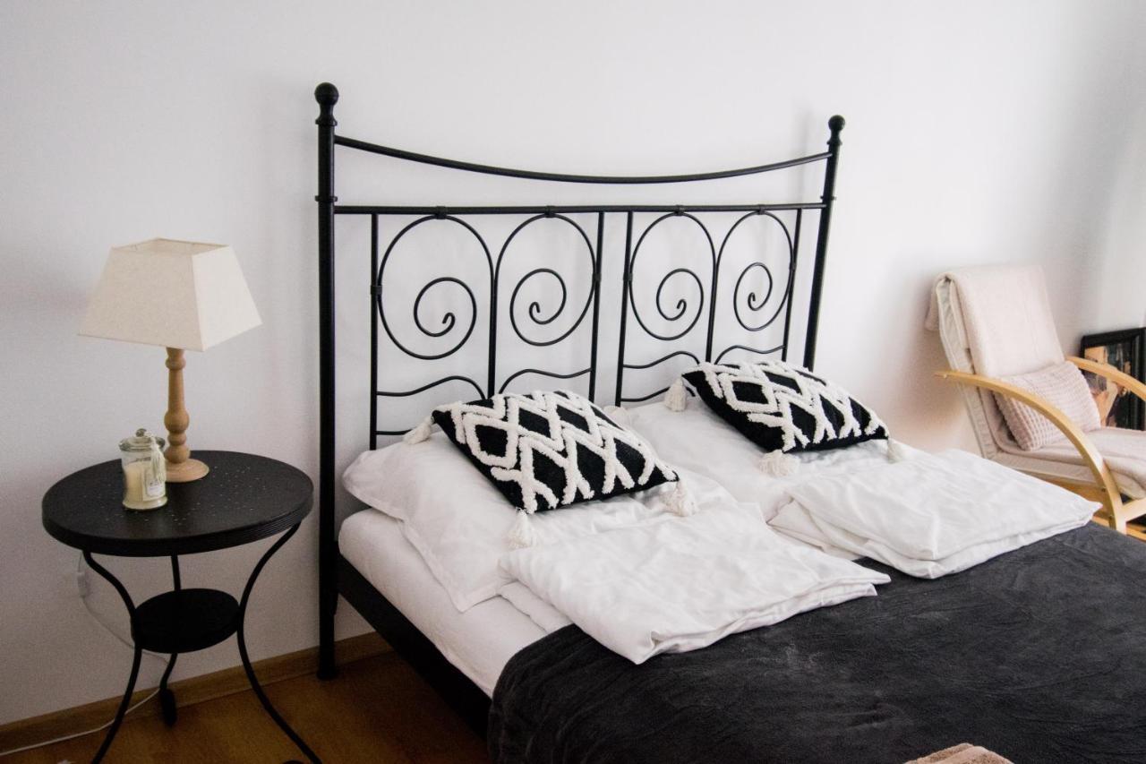 Color 24 Apartament V Lejlighed Stalowa Wola Eksteriør billede